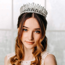 Load image into Gallery viewer, Royal Queen Tiara