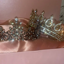 Load image into Gallery viewer, King & Queen