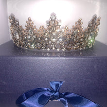 Load image into Gallery viewer, King & King