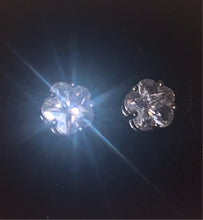 Load image into Gallery viewer, Flower CZ  Studs
